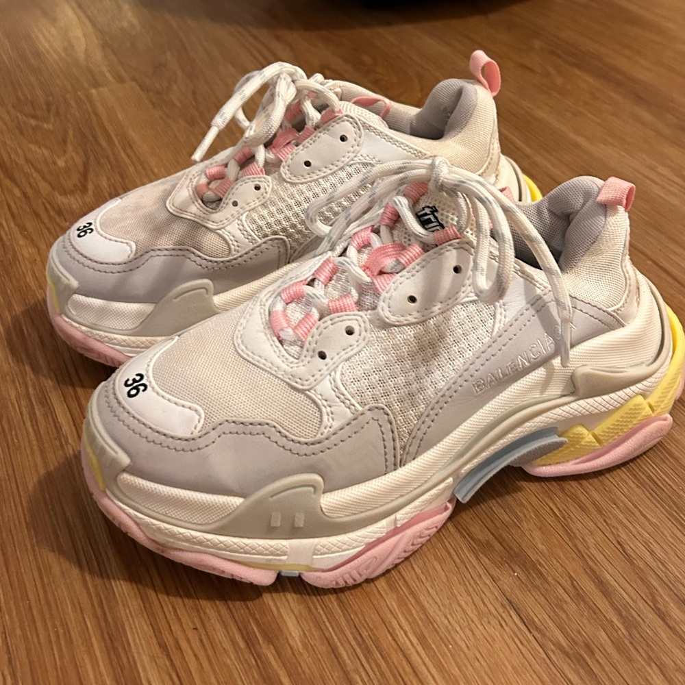 Balenciaga sneakers size 36 - Picture 2 of 6
